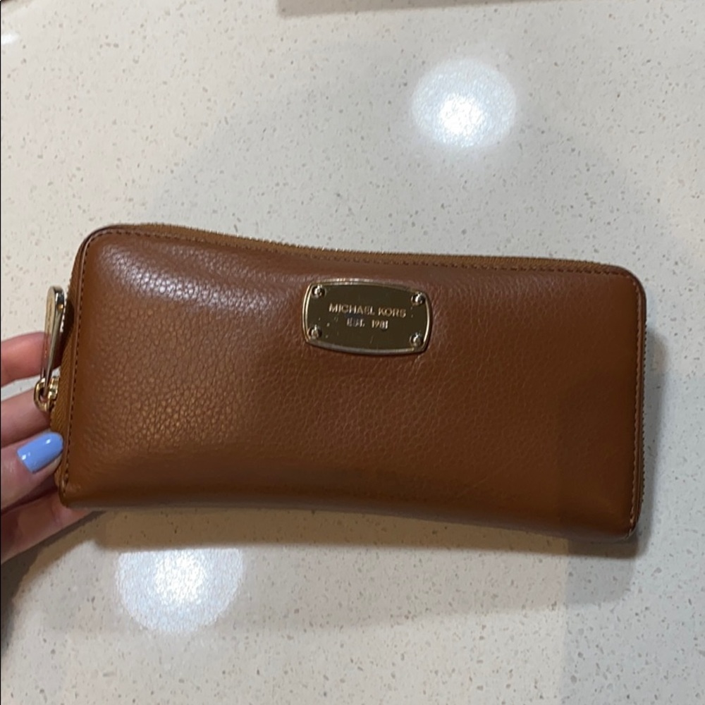 Michael Kor’s Women’s Wallet